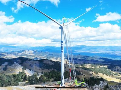 全國(guó)最大整縣高海拔風(fēng)電基地建成 四川鹽源集中式風(fēng)電基地實(shí)現(xiàn)全容量投產(chǎn)